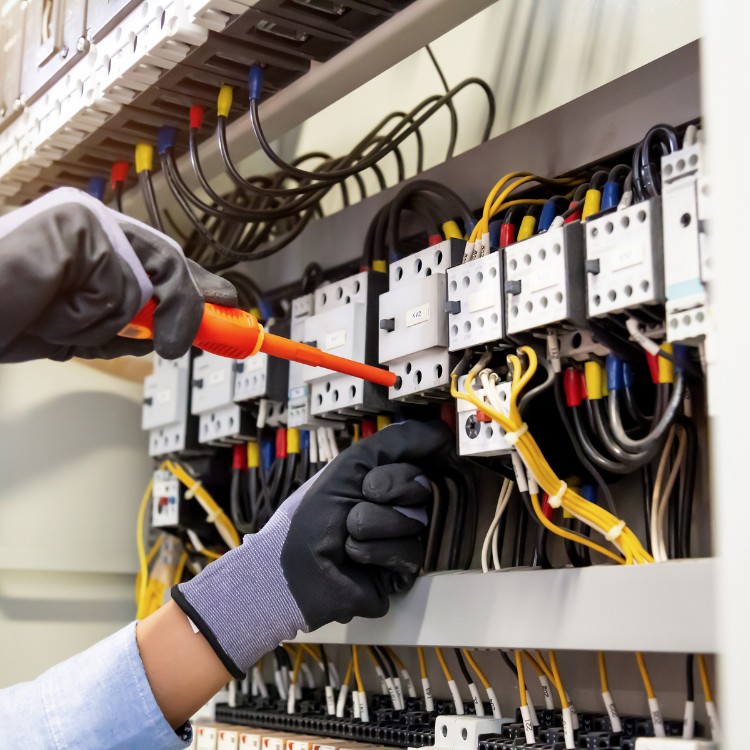Electrical services in Valencia, CA