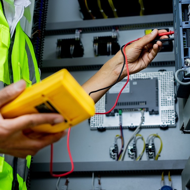 Electrical services in Valencia, CA